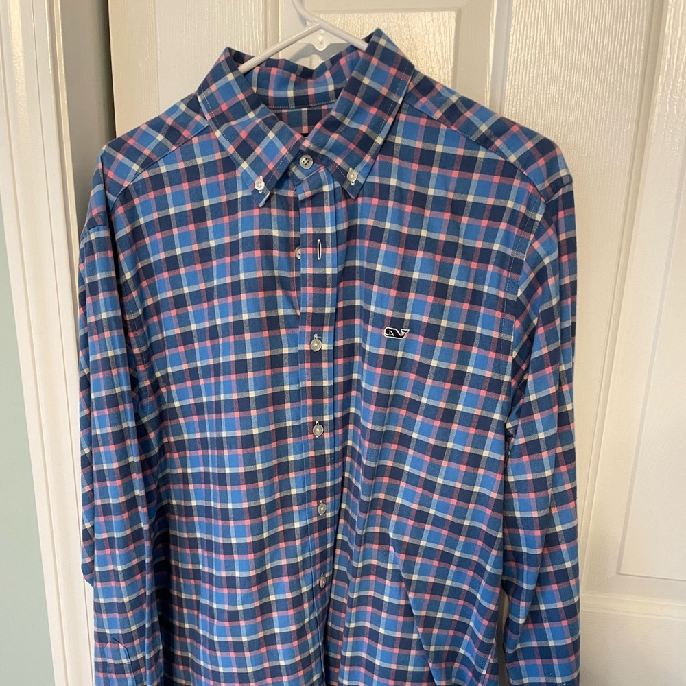 Mens large vineyard vines shirt